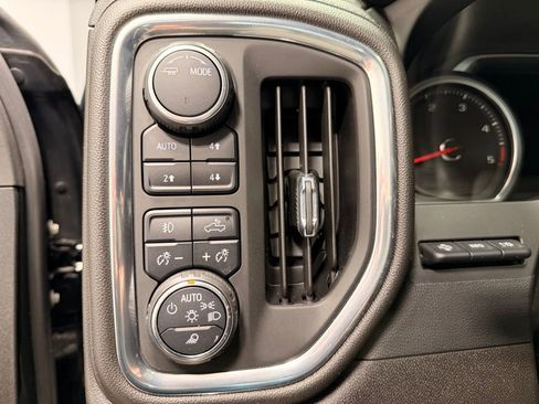 Used 2022 Chevrolet Silverado 2500 High Country w/ Z71 Off-Road Package AWD/4WD image 35