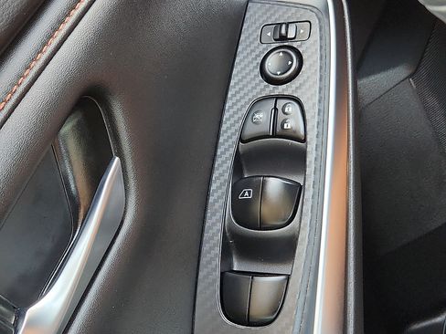 Used 2024 Nissan Sentra SR w/ SR Premium Package FWD image 17