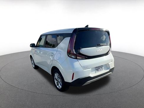 Used 2025 Kia Soul LX w/ LX Technology Package image 11
