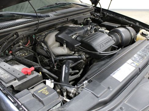 Used 2002 Lincoln Blackwood RWD image 17