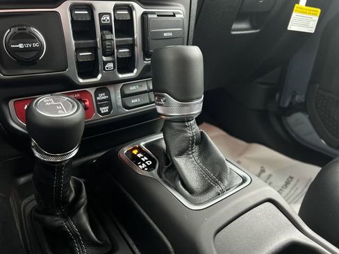 New 2026 Jeep Wrangler Unlimited Rubicon AWD/4WD image 46