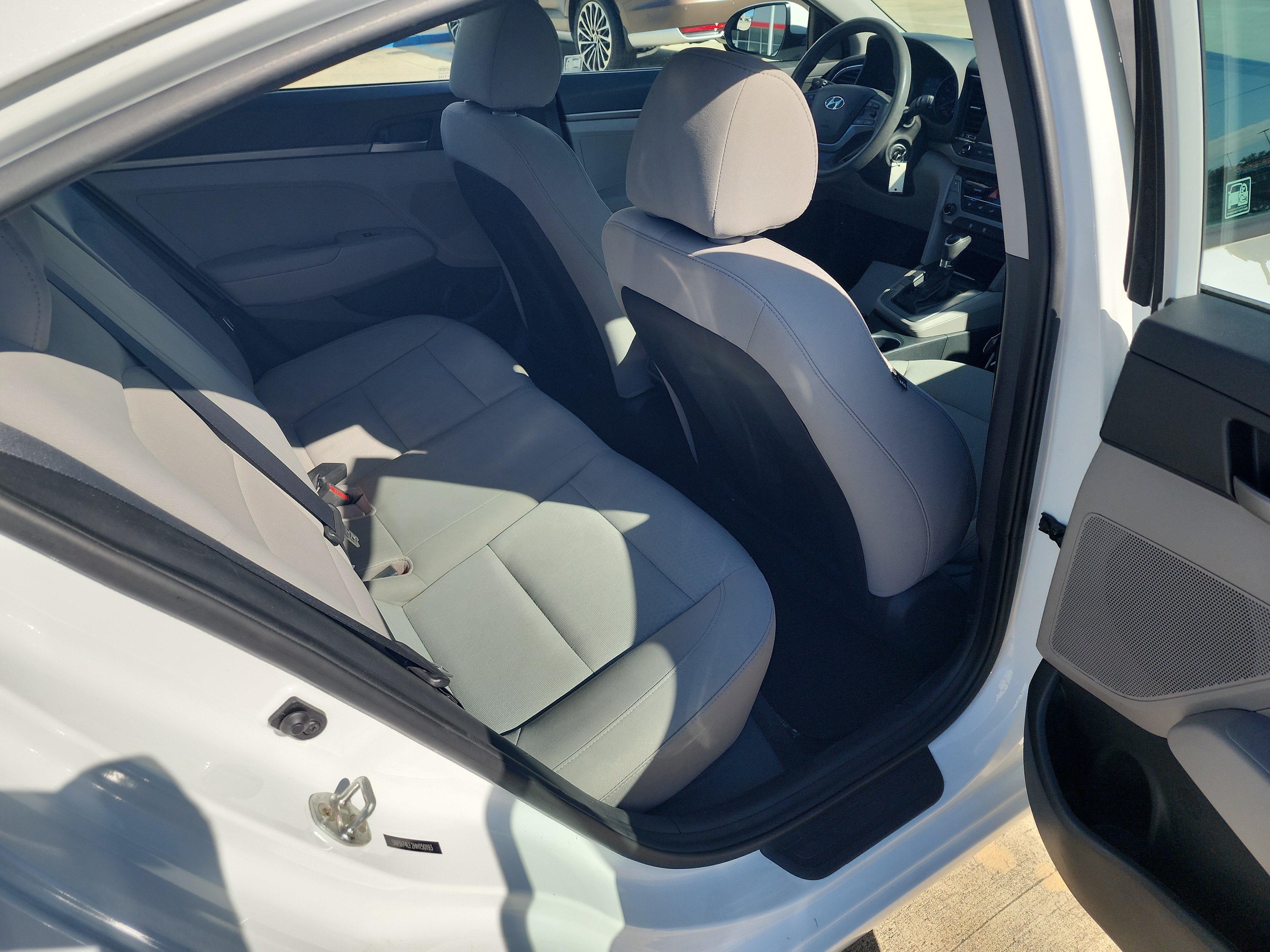 Used 2017 Hyundai Elantra SE FWD image 15