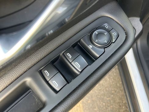 Used 2021 GMC Terrain SLT image 23