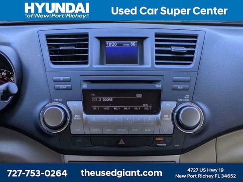 Used 2011 Toyota Highlander SE w/ Tow Pkg FWD image 23