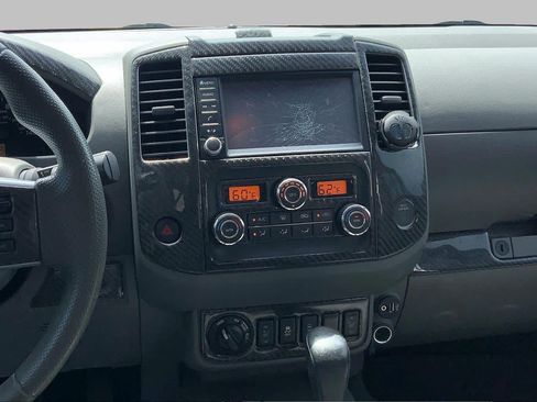 Used 2020 Nissan Frontier SV w/ Midnight Edition Floor Mats AWD/4WD image 7