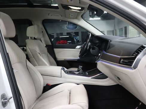 Used 2020 BMW X7 xDrive40i w/ Premium Package image 25