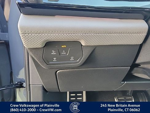 Certified 2025 Volkswagen Atlas Peak Edition SE image 39