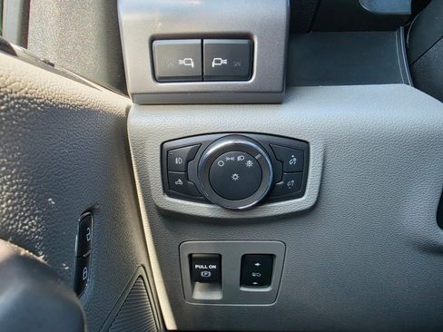 Used 2019 Ford F150 XLT w/ Equipment Group 302A Luxury AWD/4WD image 16