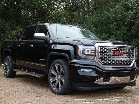 Used 2017 GMC Sierra 1500 Denali image 6
