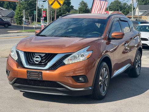 Used 2017 Nissan Murano SV AWD/4WD image 2