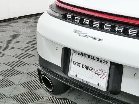 Used 2025 Porsche 911 Carrera RWD image 30