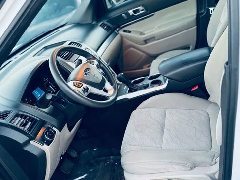 Used 2014 Ford Explorer FWD image 14
