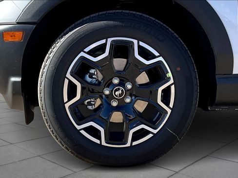 New 2025 Ford Bronco Sport Outer Banks w/ Outer Banks Tech Package+ image 11