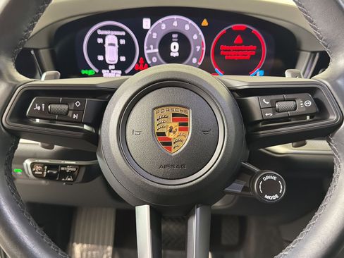 Certified 2024 Porsche Cayenne image 20