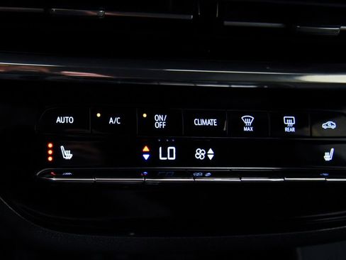 Used 2025 Buick Envista Avenir FWD image 25