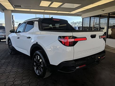 Used 2025 Hyundai Santa Cruz SEL image 9
