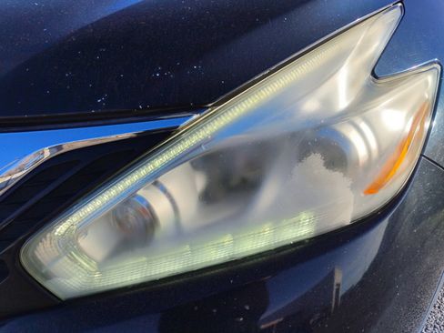 Used 2017 Nissan Murano S image 9