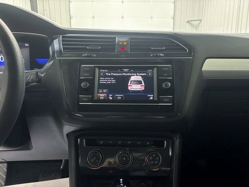 Used 2022 Volkswagen Tiguan S image 18