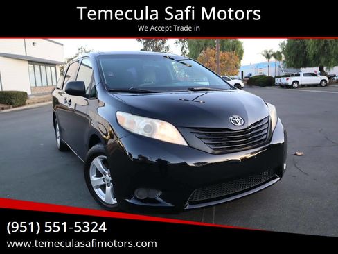 Used 2015 Toyota Sienna L image 6