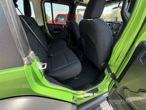 Used 2019 Jeep Wrangler Unlimited Sport S AWD/4WD image 38