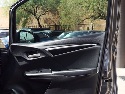 Used 2017 Honda Fit LX image 33