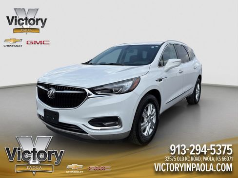 Used 2020 Buick Enclave Essence image 1