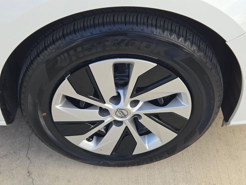 Certified 2025 Nissan Altima 2.5 S FWD image 30