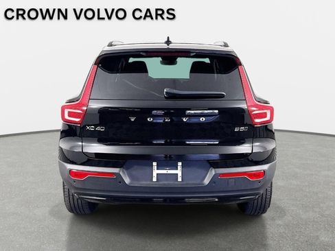 Used 2026 Volvo XC40 B5 Plus AWD/4WD image 7