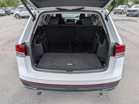 Used 2024 Volkswagen Atlas SE AWD/4WD image 18