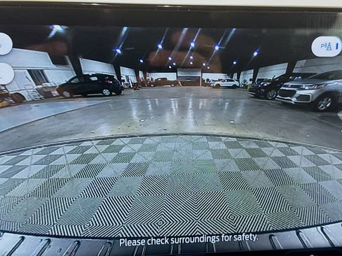 Used 2023 Ford Transit 350 XLT image 18