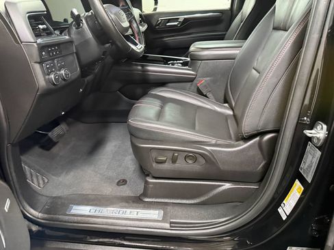 Used 2025 Chevrolet Suburban RST w/ Comfort Package AWD/4WD image 57