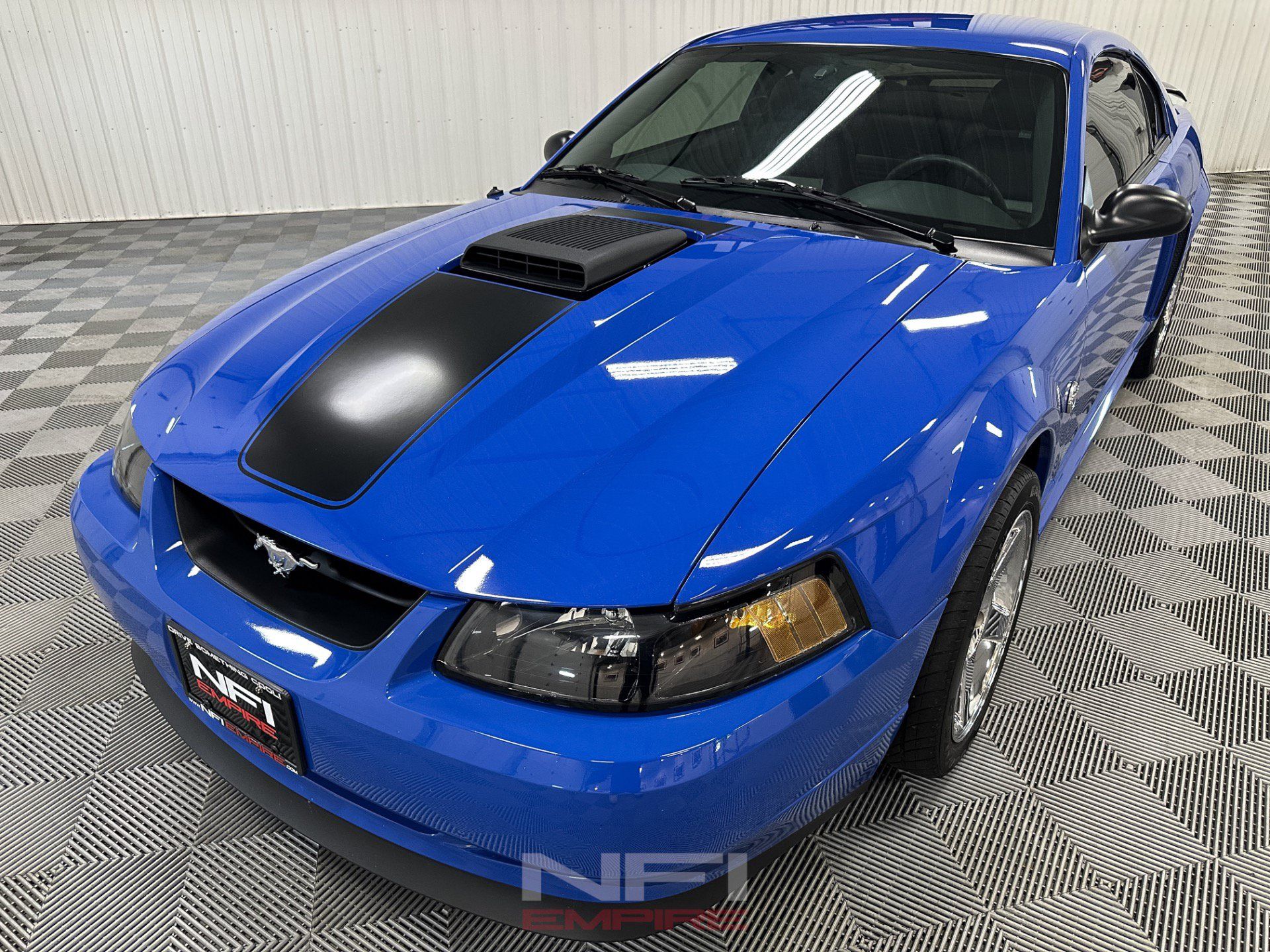 Used 2004 Ford Mustang Mach 1 RWD image 3