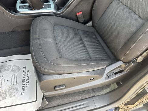 Used 2022 Chevrolet Colorado LT w/ LT Convenience Package image 19