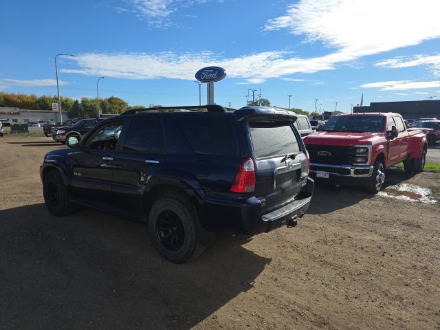 Used 2007 Toyota 4Runner SR5 AWD/4WD image 4