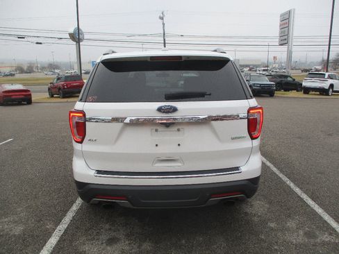 Used 2018 Ford Explorer XLT w/ Equipment Group 202A image 20