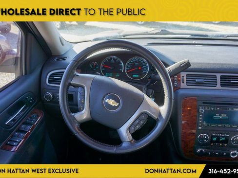 Used 2011 Chevrolet Suburban LT image 5