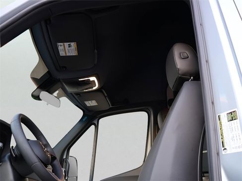 New 2025 Mercedes-Benz Sprinter 2500 image 34