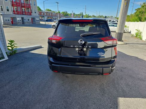 Used 2025 Nissan Rogue SV AWD/4WD image 7