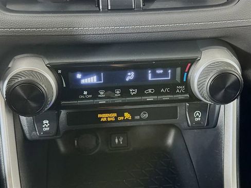 Used 2019 Toyota RAV4 LE image 23