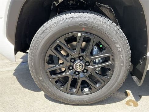 Used 2025 Toyota Tundra Limited image 12