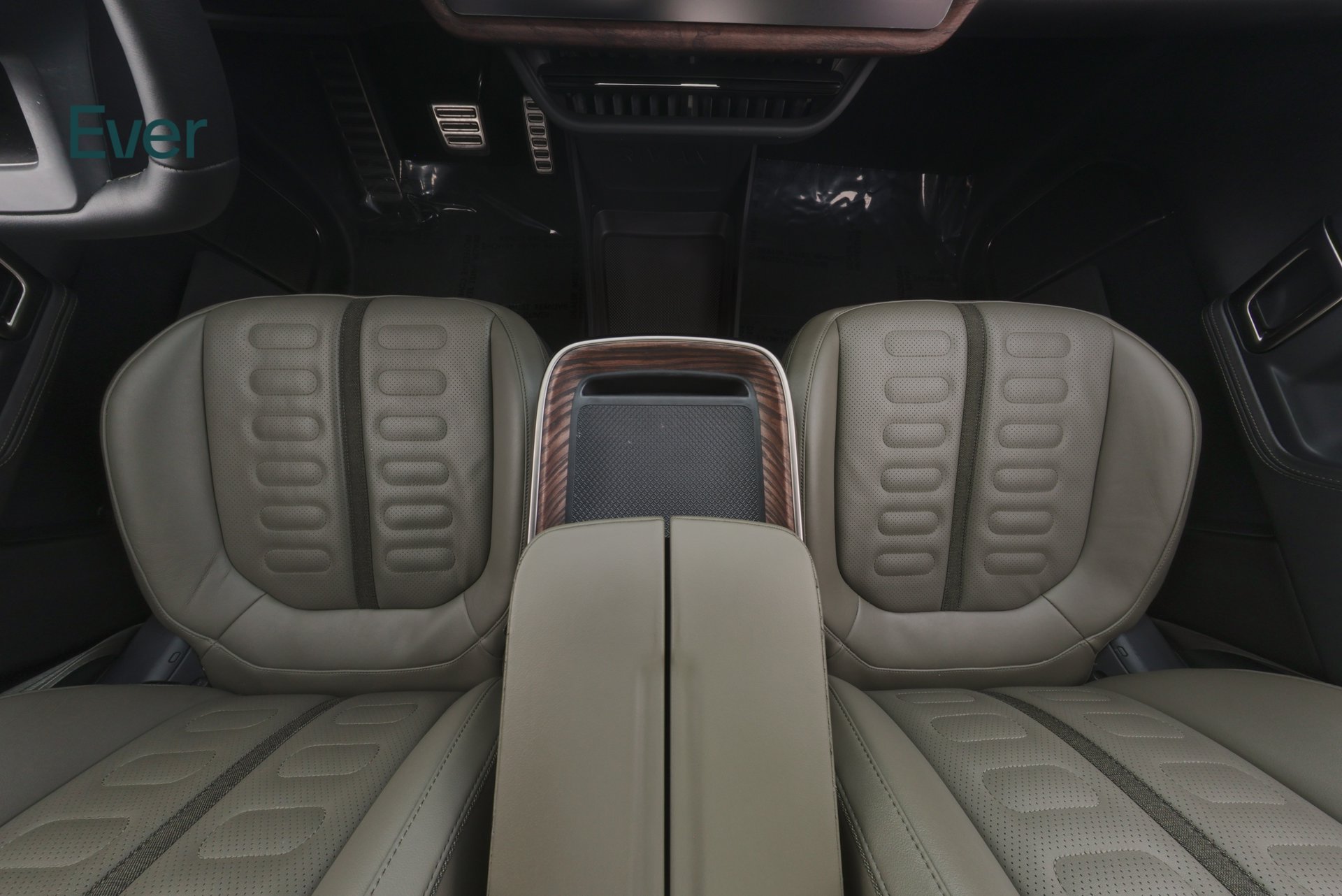 Used 2022 Rivian R1T Adventure AWD/4WD image 27