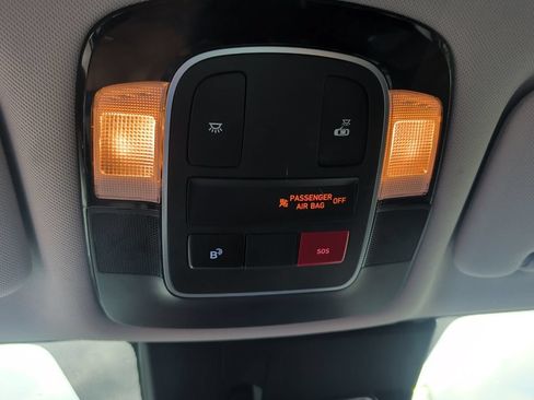 Used 2025 Hyundai Sonata SEL FWD image 16