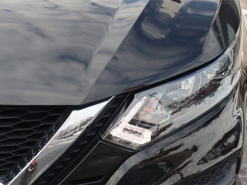 Certified 2021 Nissan Rogue Sport SV image 11