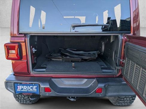 Used 2021 Jeep Wrangler Unlimited Sahara image 7