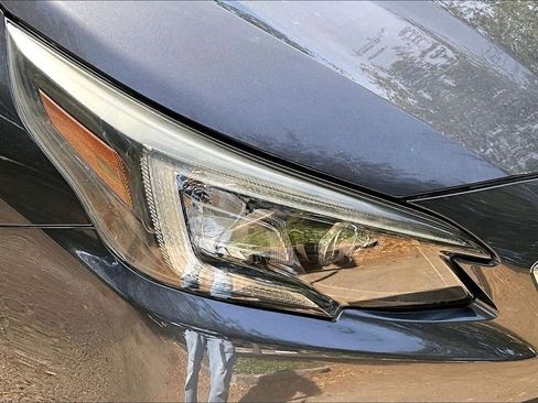 Used 2022 Subaru Outback Premium image 29