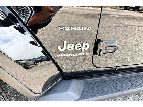 Certified 2024 Jeep Wrangler Unlimited Sahara AWD/4WD image 38