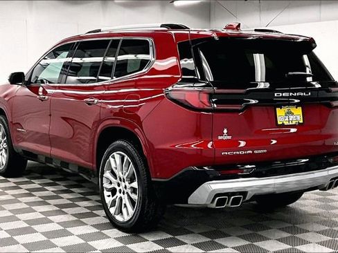 Used 2025 GMC Acadia Denali w/ Super Cruise Package image 3