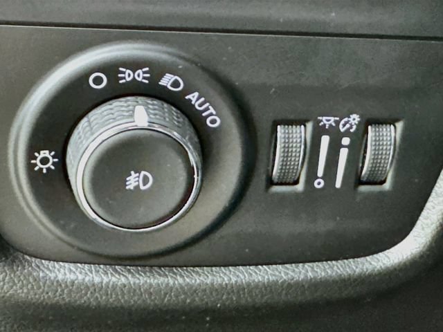 Used 2022 Jeep Grand Cherokee L Limited w/ Luxury Tech Group II AWD/4WD image 14