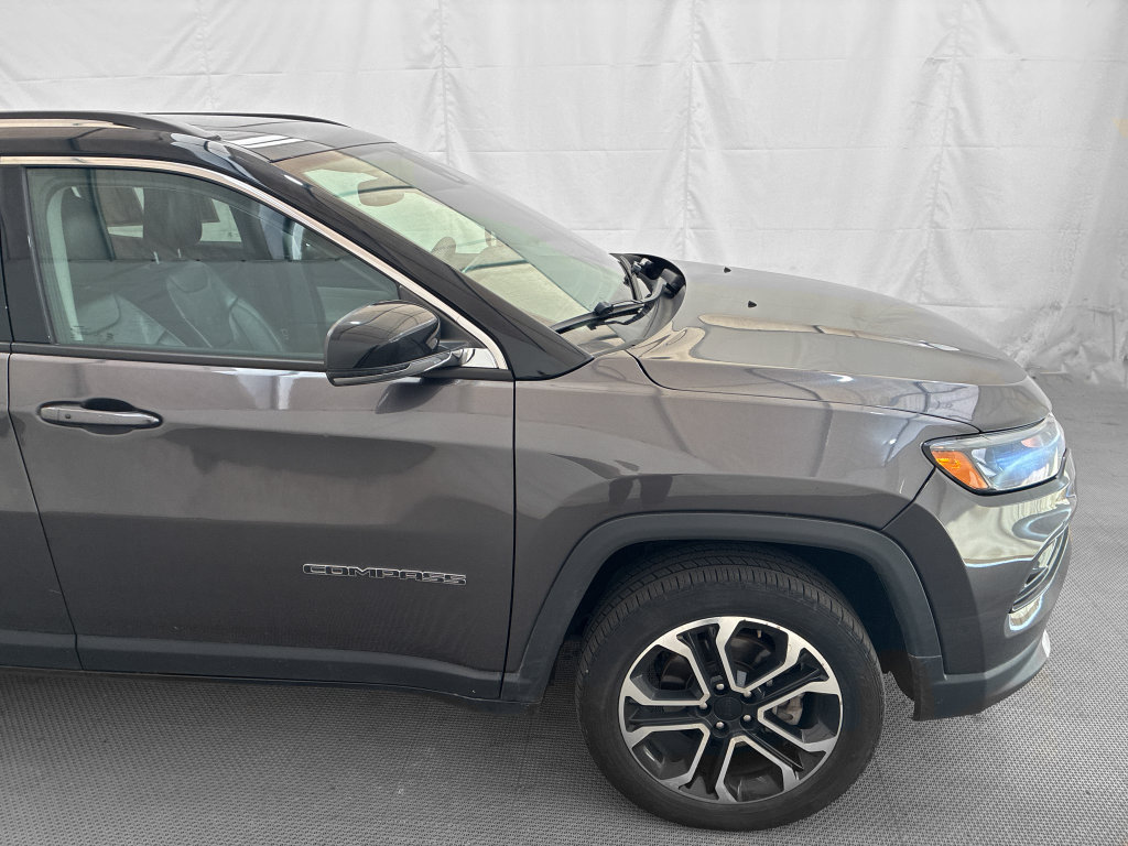 Used 2022 Jeep Compass Limited w/ Sun and Sound Group AWD/4WD image 9