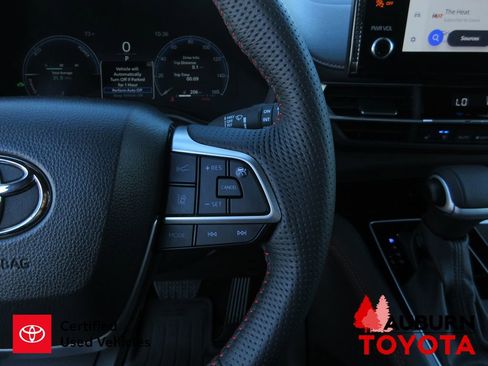 Certified 2025 Toyota Sienna XSE w/ XSE Premium Package image 44